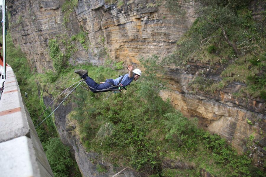 Saut à l'élastique à Atxazpi