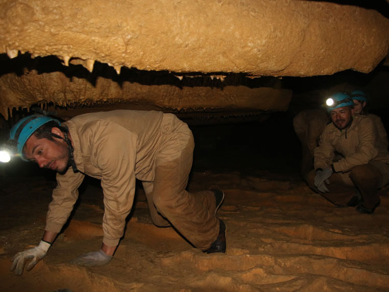 Cueva Laminetako sistemaa