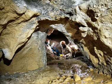 Espeleología en la Cueva AIXA I (Gipuzkoa)