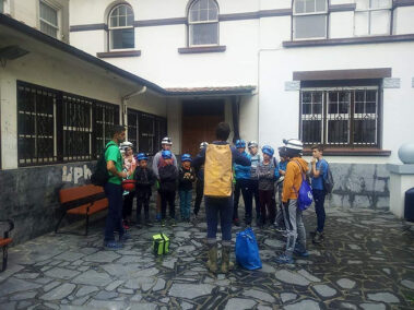  Espeleología en la Cueva de Deba (Gipuzkoa)