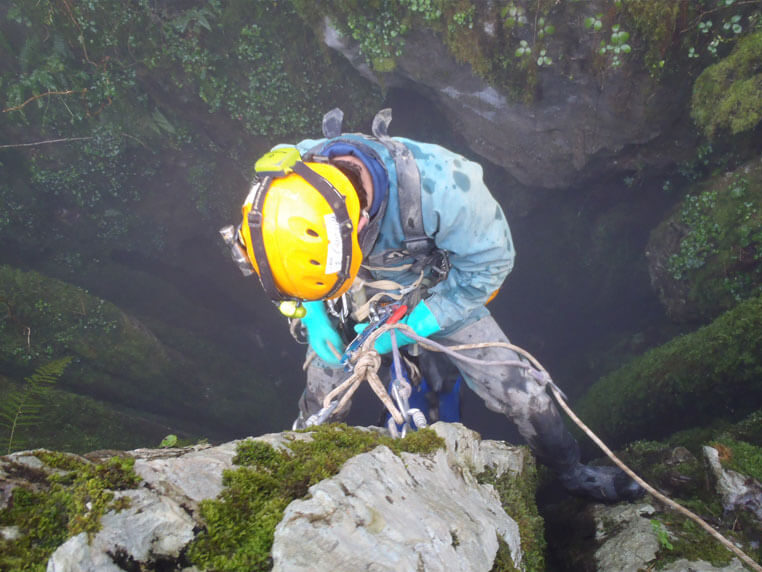 Curso técnico en Espeleología