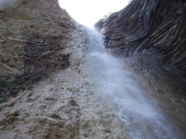 Descenso del Barranco D'os Lucars (Pirineos)