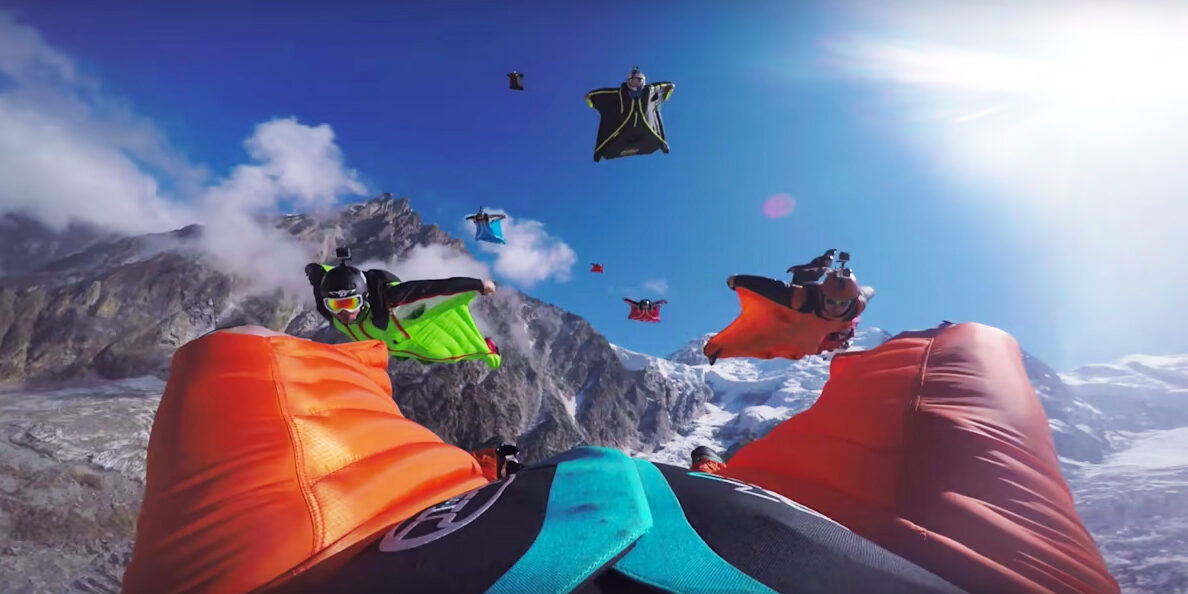12-wingsuiters-fly-from-aiguille-du-midi 12-wingsuiters-fly-from-aiguille-du-midi